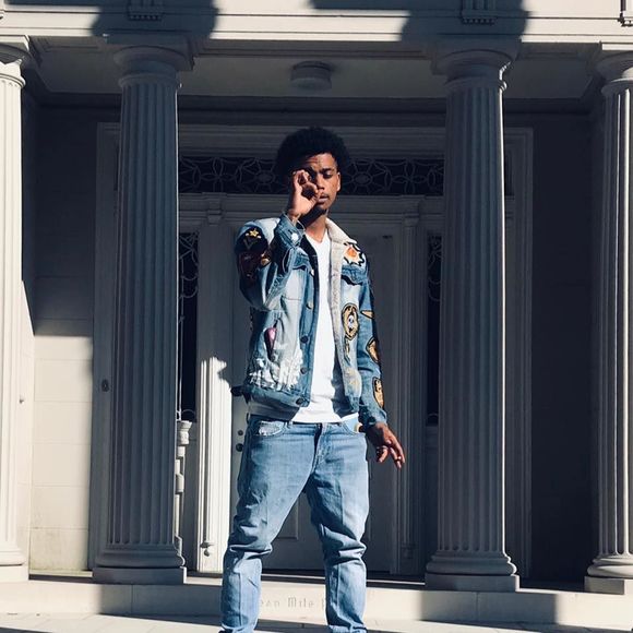 Meet your Posher, Raquan - Picture 1 of 1